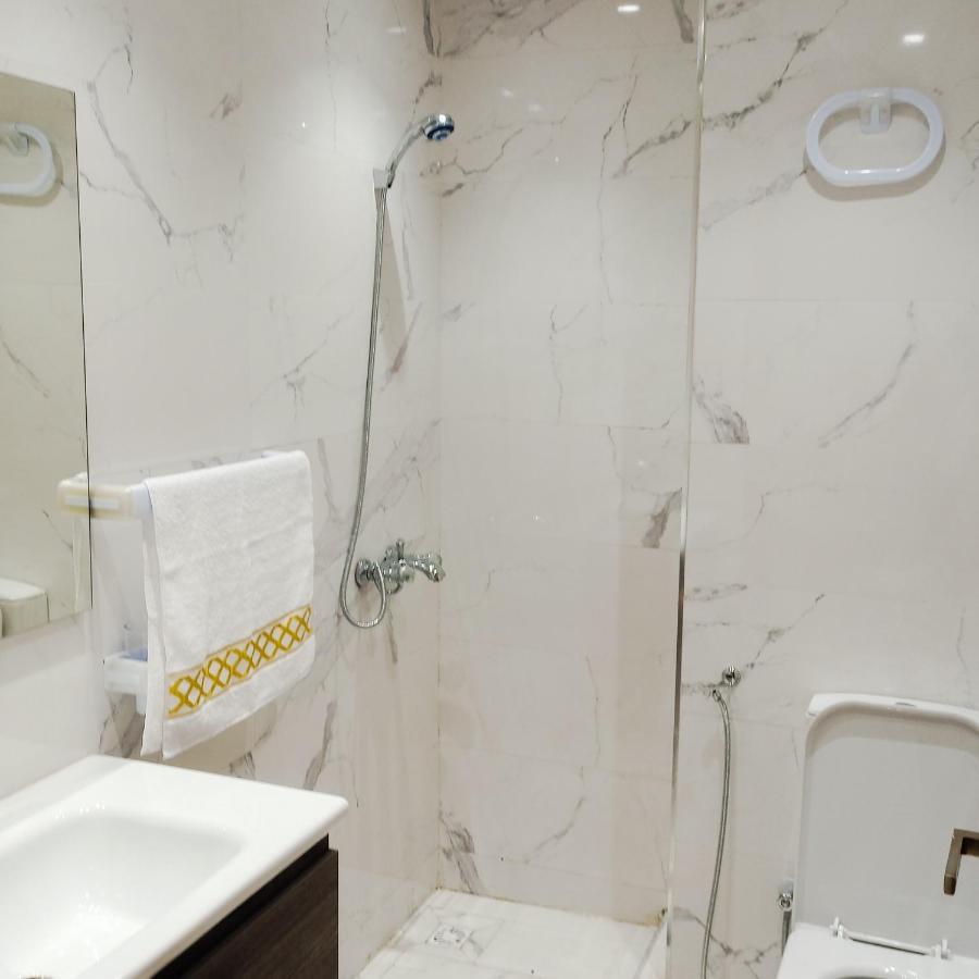 Super Apartement Totalement Neuf A Cote De Marjane Avec La Climatisation Et Wifi タンジェ エクステリア 写真