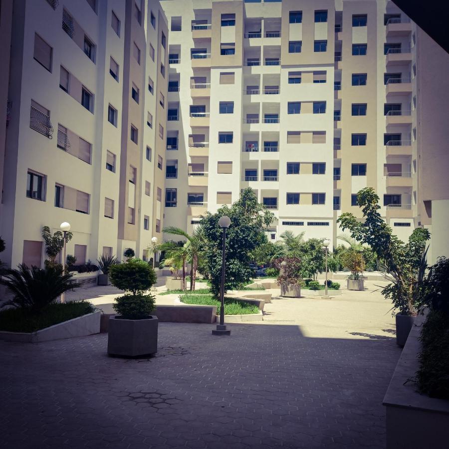 Super Apartement Totalement Neuf A Cote De Marjane Avec La Climatisation Et Wifi タンジェ エクステリア 写真
