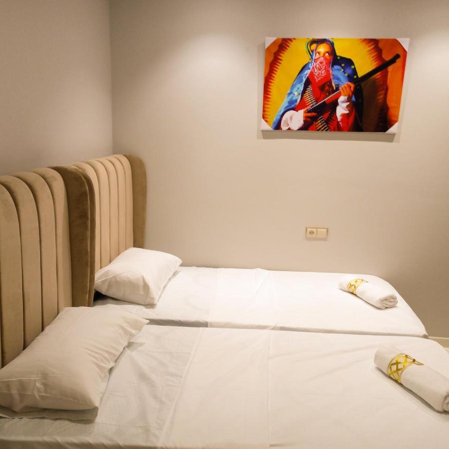 Super Apartement Totalement Neuf A Cote De Marjane Avec La Climatisation Et Wifi タンジェ エクステリア 写真