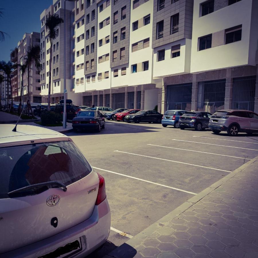 Super Apartement Totalement Neuf A Cote De Marjane Avec La Climatisation Et Wifi タンジェ エクステリア 写真